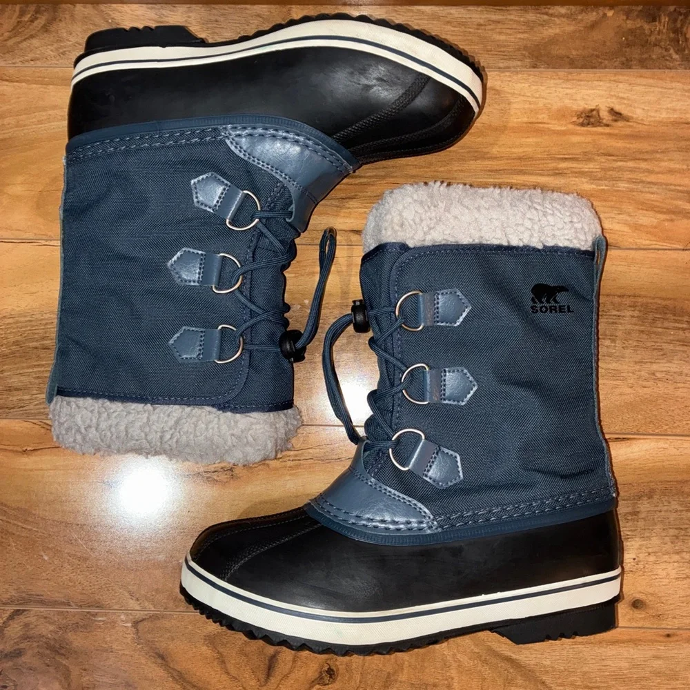 Sorel Yoot Pac Nylon Winter Boots Blue/Black - big kids size 5, fits womens 6.5